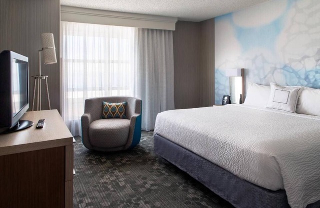 Stylish Hotel! Minutes from Morcom Amphitheater of Roses