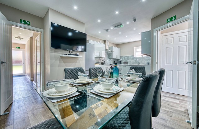 Stylish House- B'ham Airport and NEC, Solihull