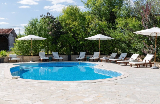 Stylish luxury villa with Cognac vineyard views and private pool