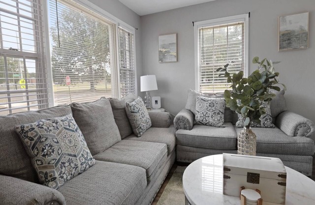 Stylish Memphis Home w/Large Yard + Cozy Interior