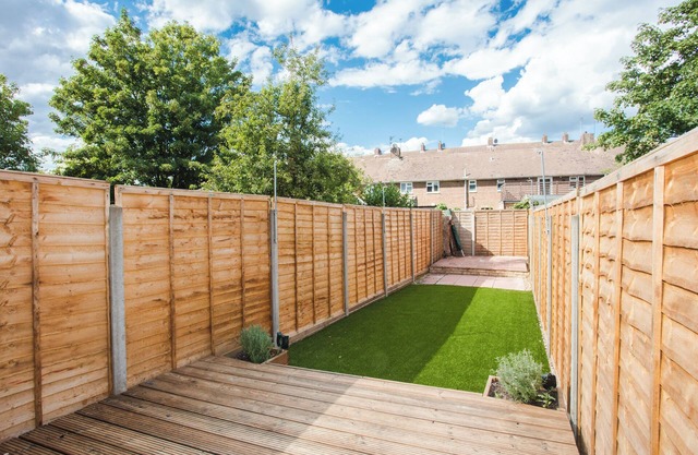 Stylish Modern 3 BDR Flat NW London Garden