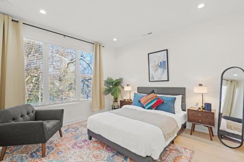 Stylish Modern 3BR 3,5BA Townhouse in Charlotte