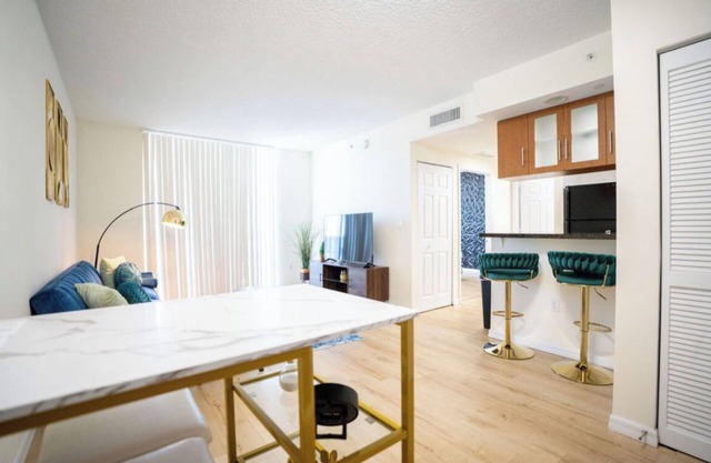 Stylish modern Miami apartment minutes away from everything!