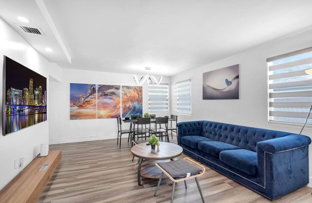 Stylish Modern Stay Near Design District & Wynwood