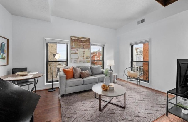 Stylish Mt Adams 1BR in great location