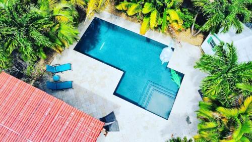 Stylish Pool Home Near Beach Family-friendly Fun