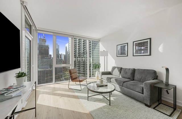 Stylish River North Suites Luxe Comfort Near Chicago’s Best Shopping & Nightlife
