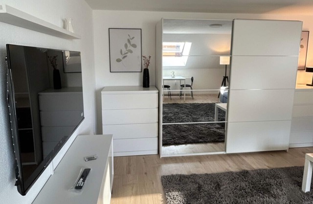 Stylish top-floor hideaway for two in Karlsruhe-Mühlburg - APOLONIAliving