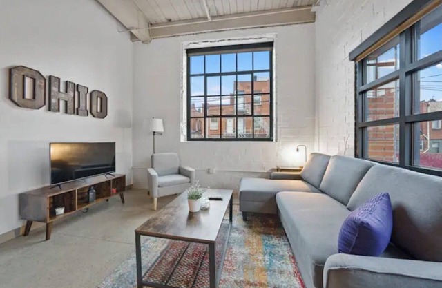 Stylish Vaulted Loft in the Heart of Downtown Cleveland
