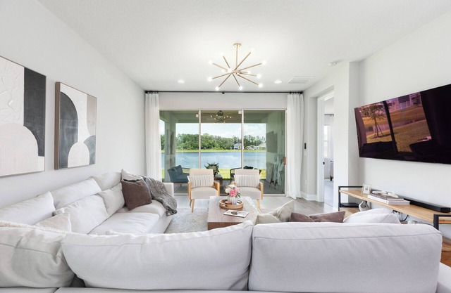 Stylish waterside retreat - springs nearby - pool and gym access - large groups