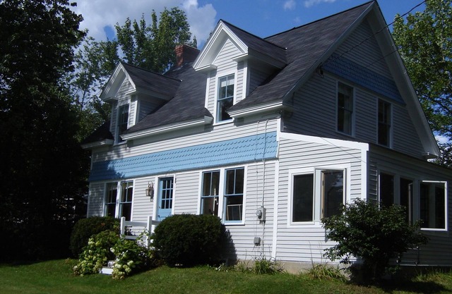 Stylishly updated waterview cottage near Penobscot Bay and Blue Hill sleeps 5