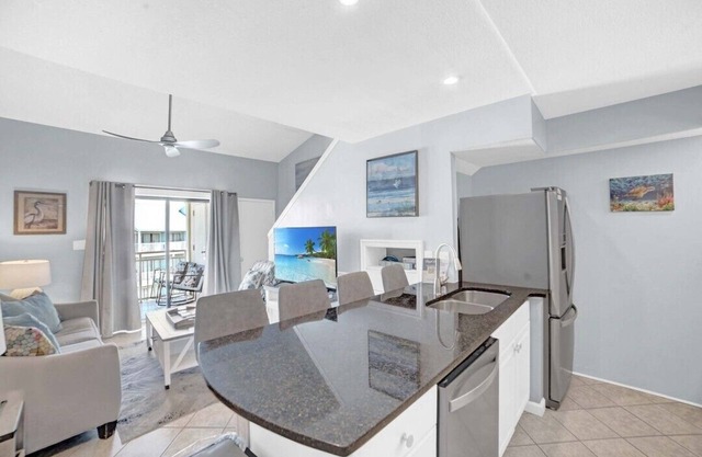 Sugar Beach 315 in Orange Beach w/1BR