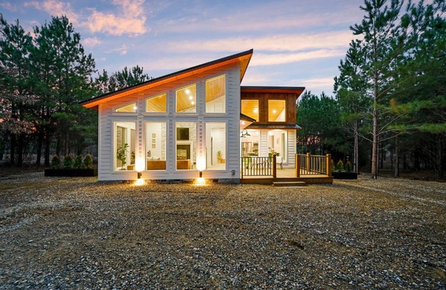Sugar in the Pines - Luxury Honeymoon Cabin