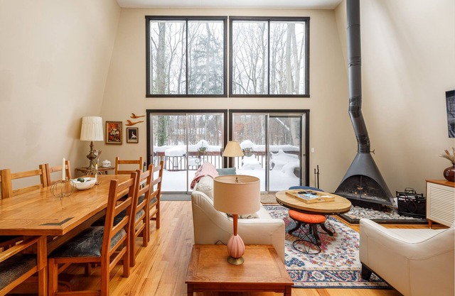 🌿Sugarloaf Chalet Pet Friendly 3BDR + Loft & Hot Tub