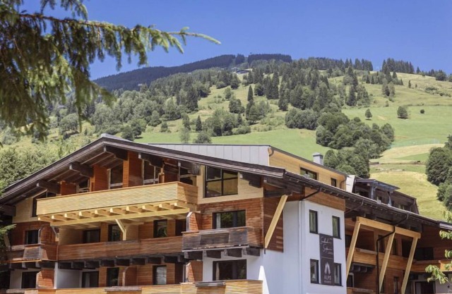 Suite für 2 Personen & Wellnessbereich by Interhome