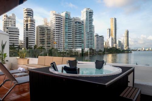 Suite Premium con Terraza yJacuzzi Privado