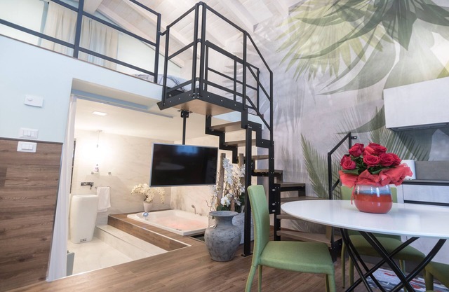 Suite with Jacuzzi and swimming pool in Assisi
