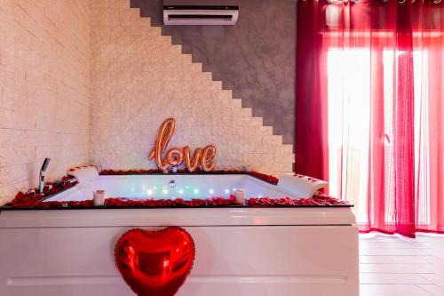 SuiteHouse - With Jacuzzi & All Comfort