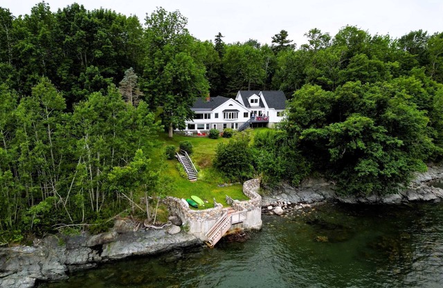 Sullivan Cove - Ocean-front family gathering place near Acadia National Park & Bar Harbor
