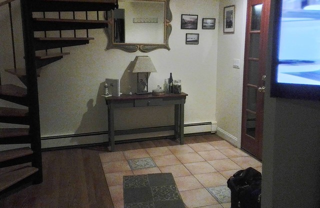 Summer House for Rent Across from the Bay Marina. 10 Min to the Beach!