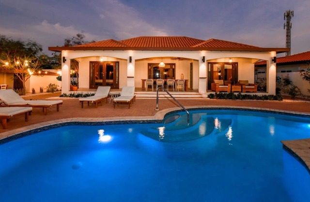 Summer Oak Villa