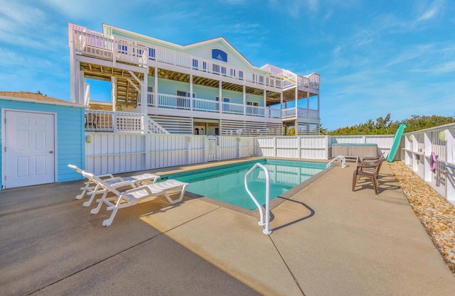 SUMMER SAVINGS - Oceanside Dog Friendly Salvo Home w/Pool, Elevator, & Hot Tub