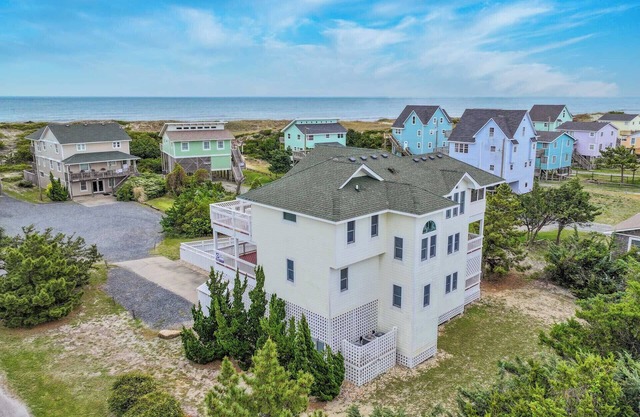 SUMMER SAVINGS - Semi-Oceanfront Home w/Pool, Hot Tub, Game Room, Beach Nearby