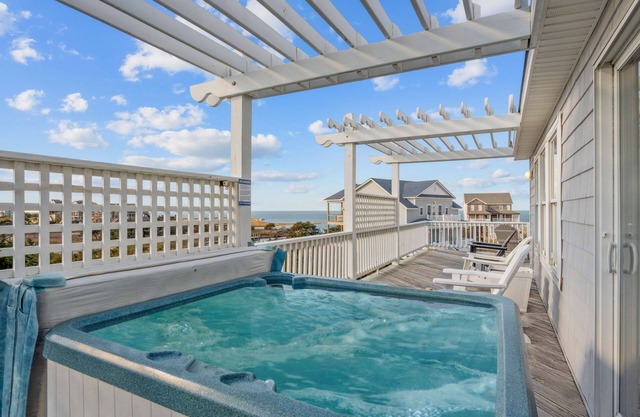SUMMER SAVINGS - Semi-Soundfront w/Pool, Hot Tub, Game Room, and Cmty Boat Ramp