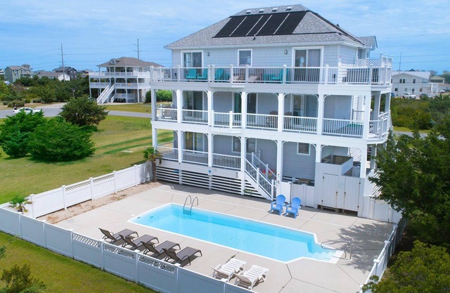 SUMMER SAVINGS - Soundside Home w/Private Pool, Cabana, Pool Table and More
