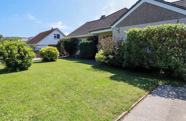 SUMMERFIELD COTTAGE, pet friendly, with a garden in Gorran Haven