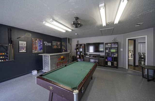 Summertime Fun/King Bed/Game Room