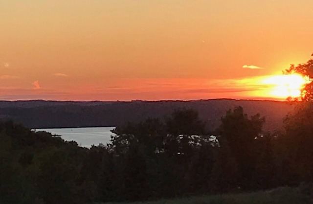 Summit Sunsets 561 - Ski, Golf and more !