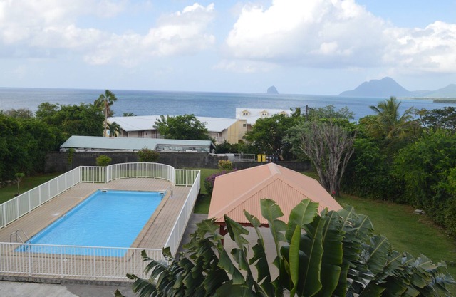 SUMPTUOUS SEA VIEW STUDIO