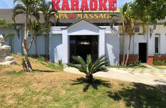 Sun & Sea Resort- Standard unit 22