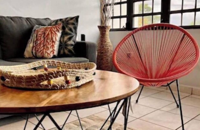 Sun, Sip, Surf, Repeat! With high-speed Wi-Fi, AC