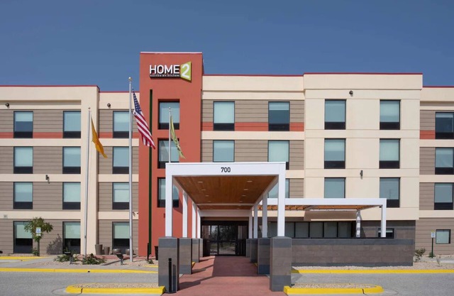 Sun-soaked Stay: 3 Family-friendly Units w/Kitchenette and FREE Breakfast.