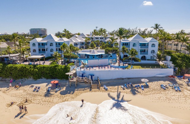 Sun View Villa on Paradise Island - Steps to Gorgeous White Sand Beach! by RedAwning