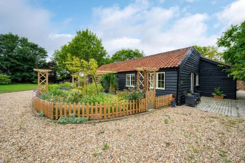 Sundial and Woodland Lodge