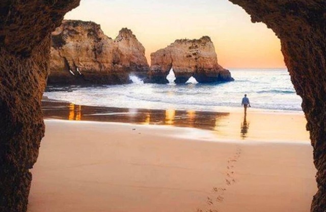 Sunny Algarve Retreat in Mexilhoeira Grande