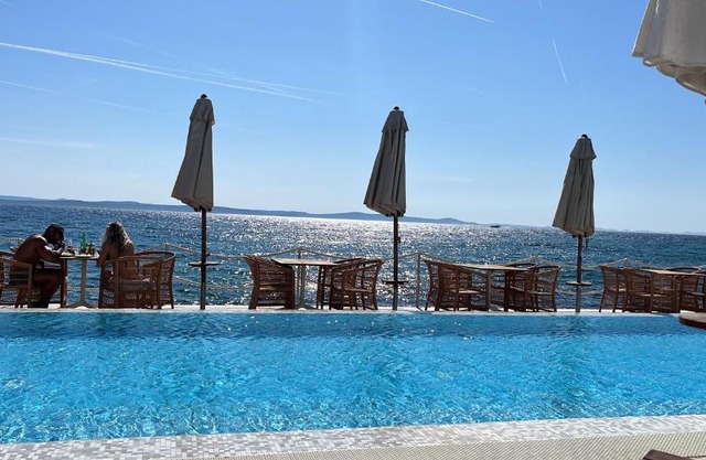 Sunny apartman u resortu, Petrčane, apartman za 4, AKCIJA!