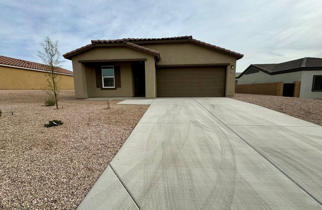 Sunny Desert Retreat 3 Bedroom