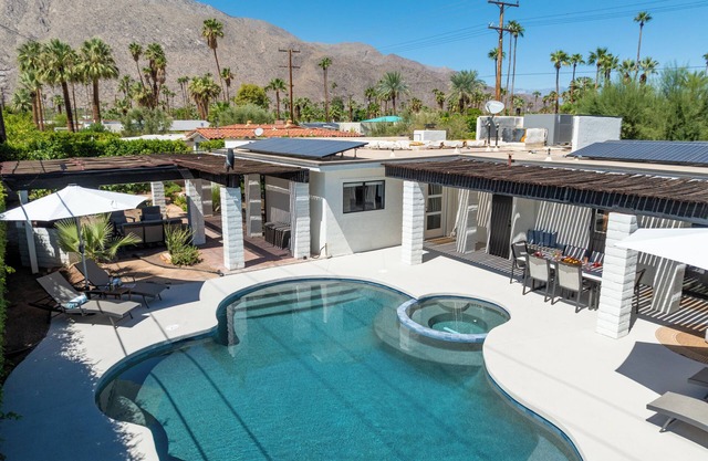 Sunny Dreams - Mid-Century Pool & Spa Retreat