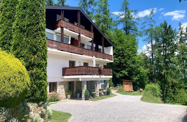 Sunny Flat in Mountain Chalet with Panoramic Views