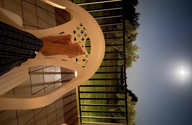 Sunny Golf Apartment in the Coast