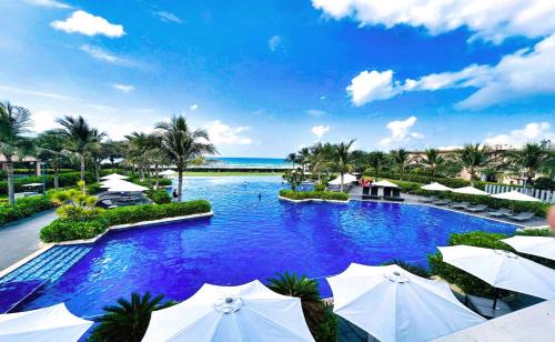 SUNNY - Resort Villas & City Apartments