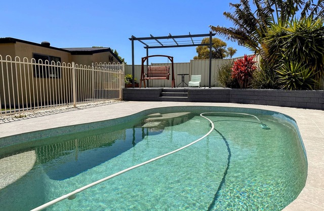 Sunny Shores Retreat –Private Pool & Pet friendly