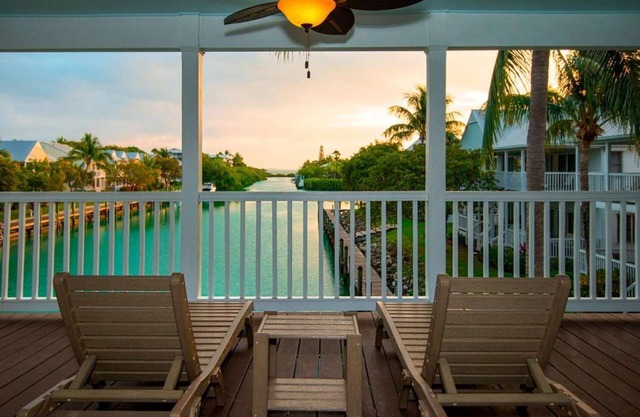 Sunny Stay | Reef Snorkeling. Two Bedroom Private Villa
