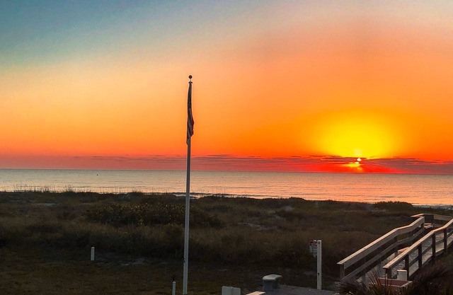 Sunny Winter Escape: Your perfect Cocoa Beach Oceanfront Retreat