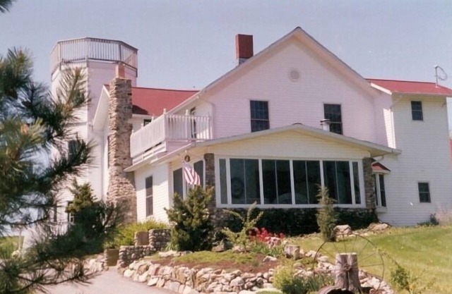 SunnySide Tower-11 Bedrooms-17Beds-7.5 Baths-2 Kitchens-Sports Park-Lake 1 Mile
