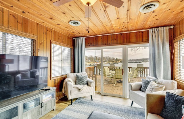 Sunrise Beach Lake House w/Water Views & Dock!